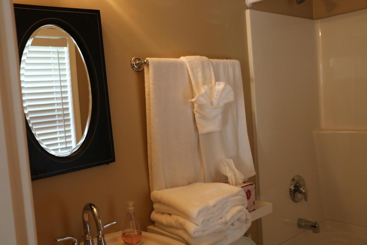 Nimpkish Hotel Alert Bay Chambre photo